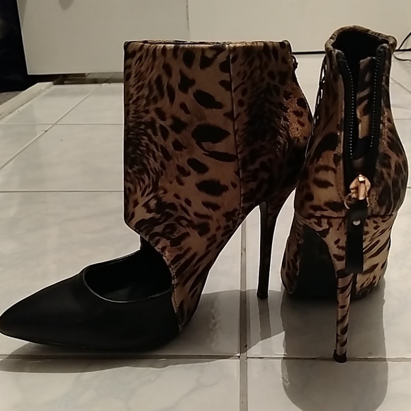 Leopard Print/Blk Heels/Booties - Picture 1 of 4